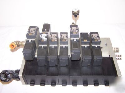 Smc VFS2100-5FZ solenoid, 8 valve manifold assembly