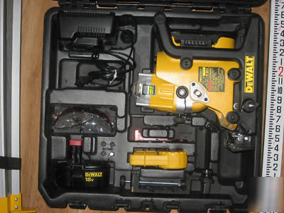 New dewalt DW073KD 18V cordless rotary laser kit 