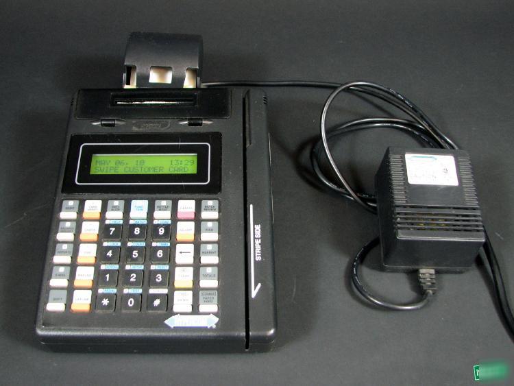 Hypercom T7P credit card processor terminal