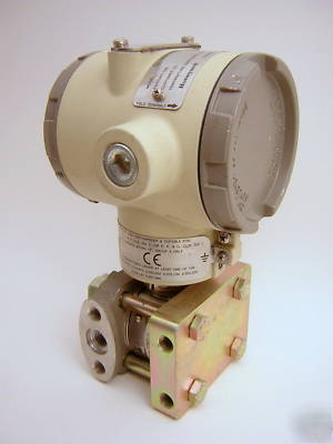 Honeywell pressure transmitter 0-125 psi, model STG944 