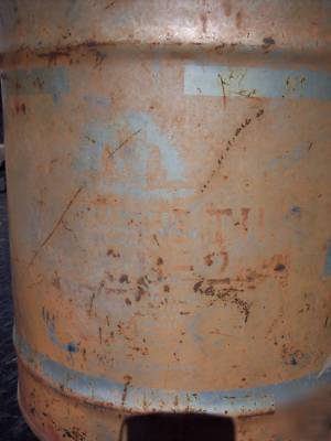 Vintage alemite oil can 5 gallon tank