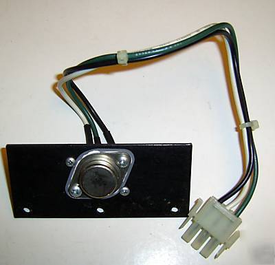 5V/3A LM323K voltage regulator on heatsink