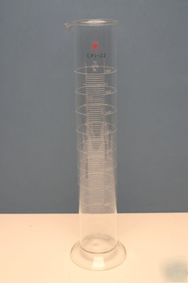 Labglass 2000ML graduated cylinder, with pourout