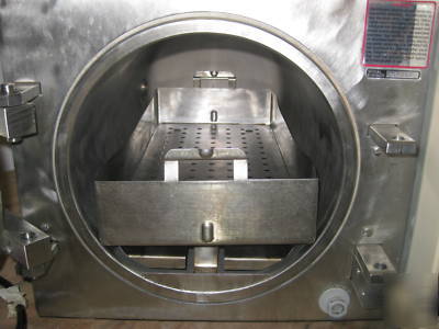 Pelton & crane validator 10 plus (sterilizer/autoclave)