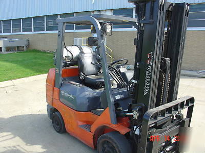 2005 toyota 6500# capacity lift only 3451 original hour