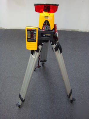 Cst/berger LM30 dual beam rotary laser w/ tripod 