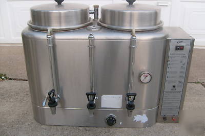 Wilbur curtis co. commercial electric coffee urn RU300