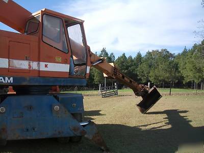 Bantam t-744 telescopic excavator