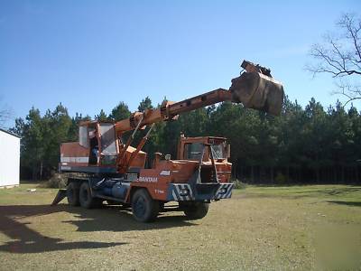 Bantam t-744 telescopic excavator