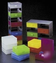 Vwr microtube storage boxes and freezer : R8300-g-vwr