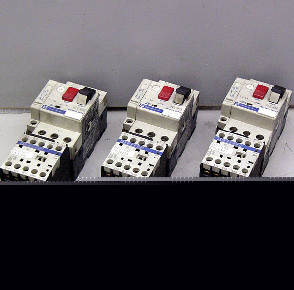 Lot: 3 telemecanique manual breakers +24VDC contactors