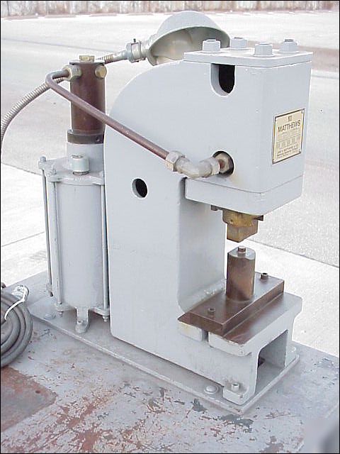 Matthews air / hydraulic embossing press model ep-98-7