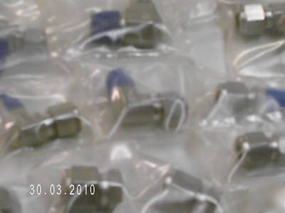 Lot of 50 let-lock #316 s.s. tube fittings 