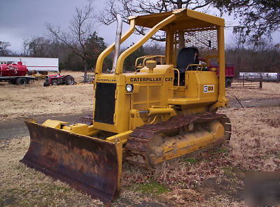 Cat D3 dozer-winch-6 way blade-diesel--p/s transmission