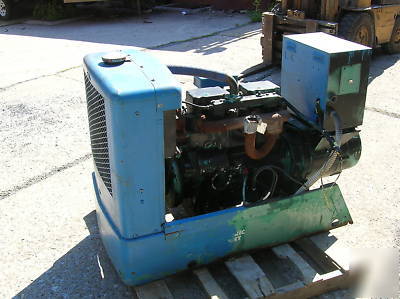 Onan gas 10RJC generator 120/240V runs well 10KW