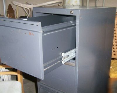 File filing cabinet vertical 4 drawers $125 lock, key