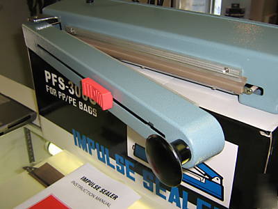 12 inch hand sealer with built in cutter model 300MM-c