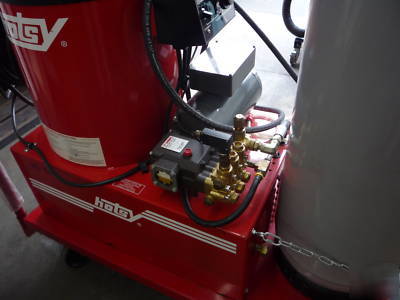 New * * hotsy hot water power washer model 771