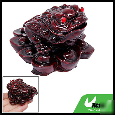 Red eyes elegant stone craft desk decoration brown