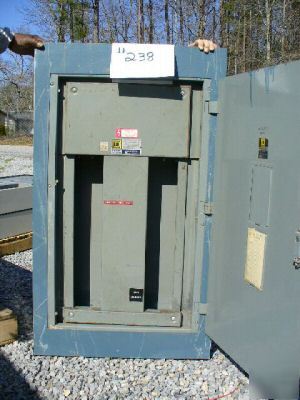 Square d i-line panelboard 400 amp mlo 