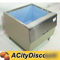 Used manitowoc c-170 ice storage bin 150LB capacity