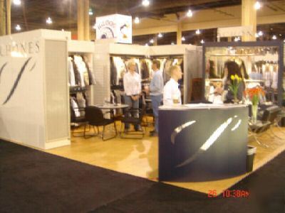 Beautiful trade show booth exhibit display 20 x 20 