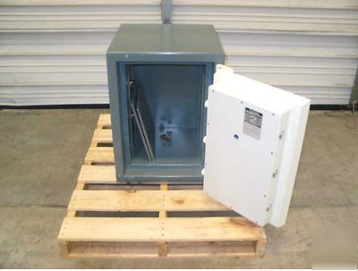 Adesco cbf-2 2 hour fire proof safe burglary protection