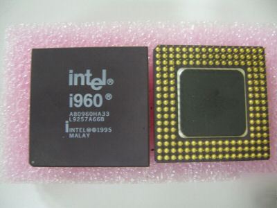 2 pcs p/n A80960HA33 ; intel I960 microprocessor