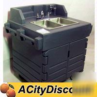 Cambro camkioskÂ® 2 comp catering banquet sink cart