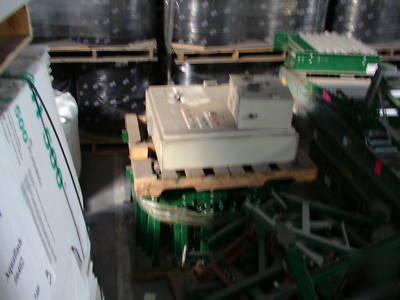 Powered conveyor system - hytrol brand