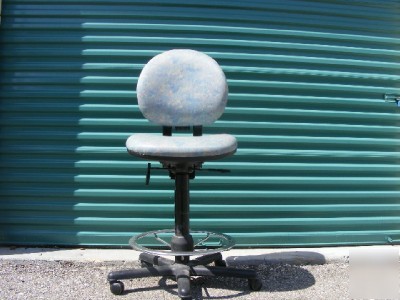 Great condition blue office chair