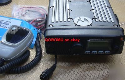 New motorola xtl-1500 uhf 800MHZ mobile radio like a 