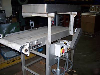 Reduced hapman motorized belt conveyor 18