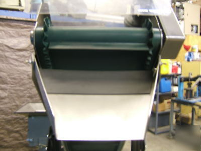 Dorner elevator conveyor - w/morfeed vibratory hopper