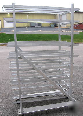 Upright aluminum mobile can storage rack 47