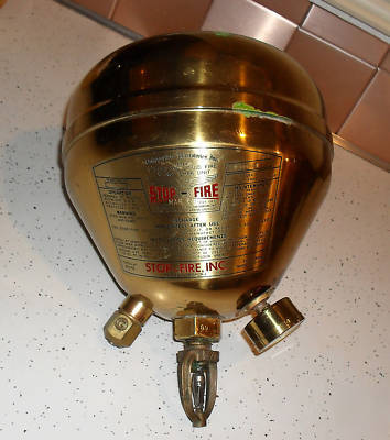 Globe sprinlker head on stop-fire extinguisher