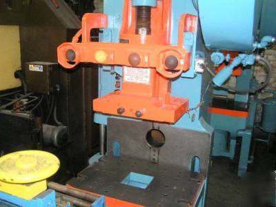 Minster model 10-5 adjustable bed horning press