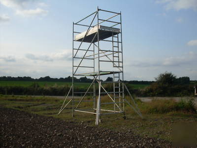 Alto industrial aluminium scaffold tower