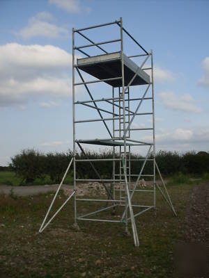 Alto industrial aluminium scaffold tower