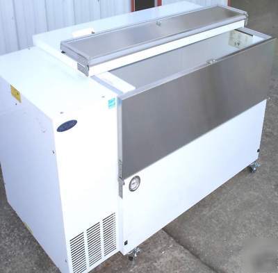 New norlake air-thru open front milk cooler DR122