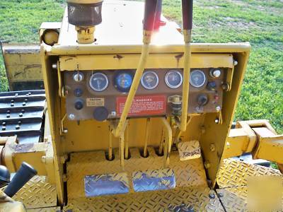 1983 caterpillar D3B