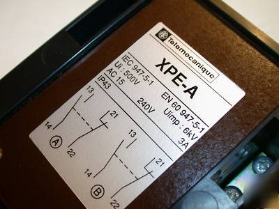 New telemecanique foot switch xpe-a