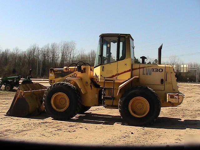 New 2001 holland LW130B rubber tire wheel loader