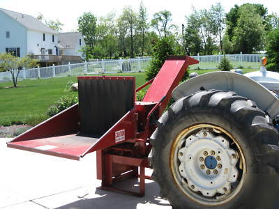 Very nice olathe pto wood chipper model 12