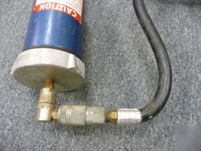 Grover power turbine sealant gun 