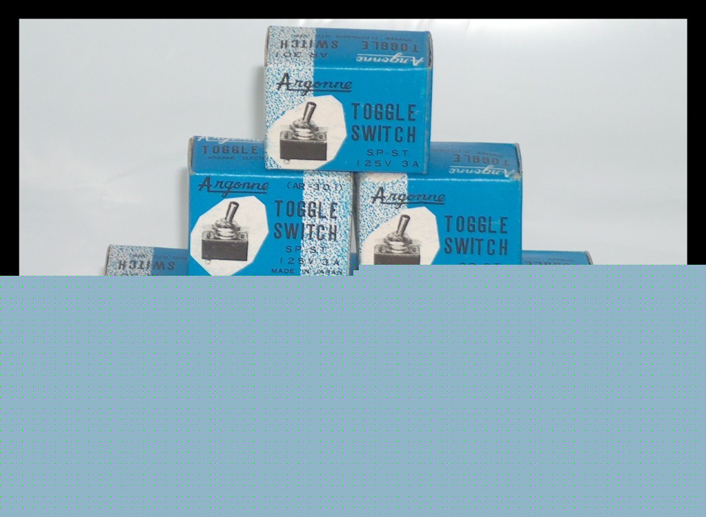 New argonne AR301 toggle switches (10) 125V 3A in boxes