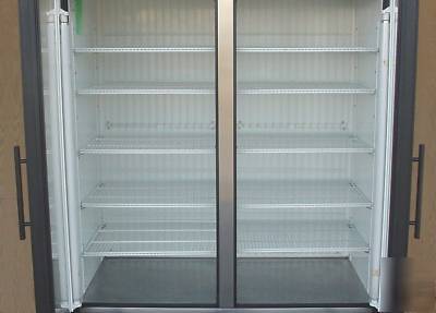 True gdm-49F freezer swing glass door merchandiser