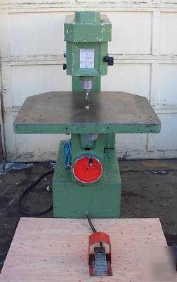 Large pneumatic pin router 