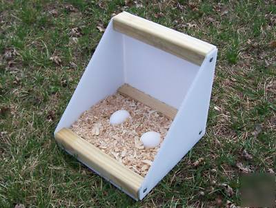 Small nesting box for chicken coop hen house poultry 