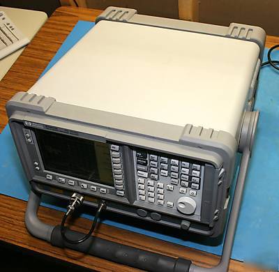 Agilent E4407B esa-e spectrum analyzer 26GHZ *loaded*